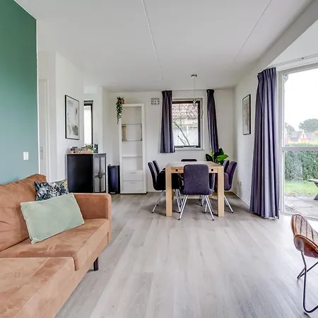 6 - Persoons Lakeside 35