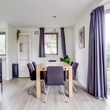 بيت للعطل 6 - Persoons Lakeside 35 Ewijk