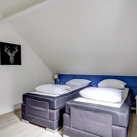 Holiday home 6 - Persoons Lakeside 35 Ewijk