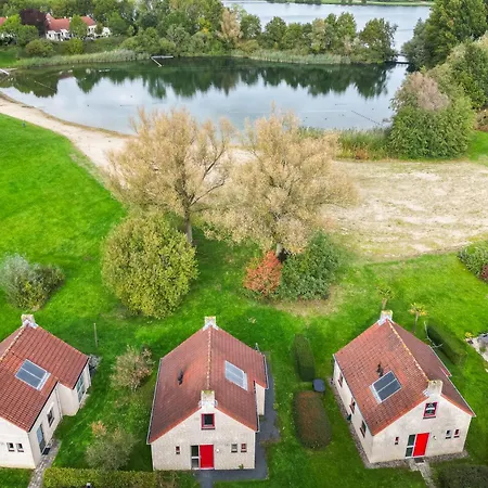 Holiday home 6 - Persoons Lakeside 35 Ewijk