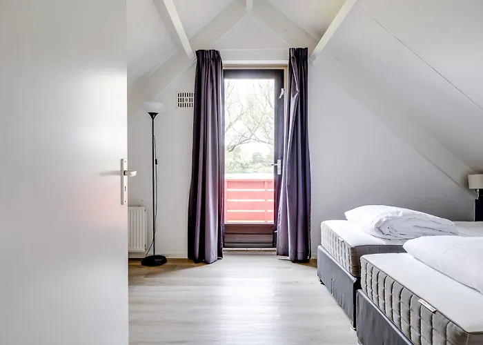 6 - Persoons Lakeside 35 * Ewijk