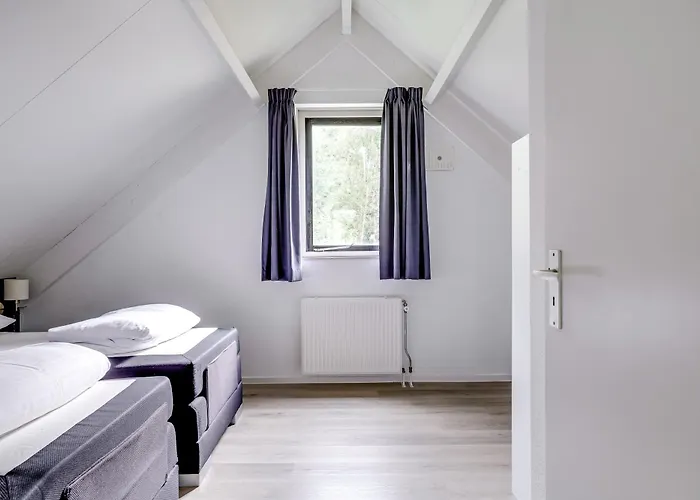 6 - Persoons Lakeside 35 * Ewijk