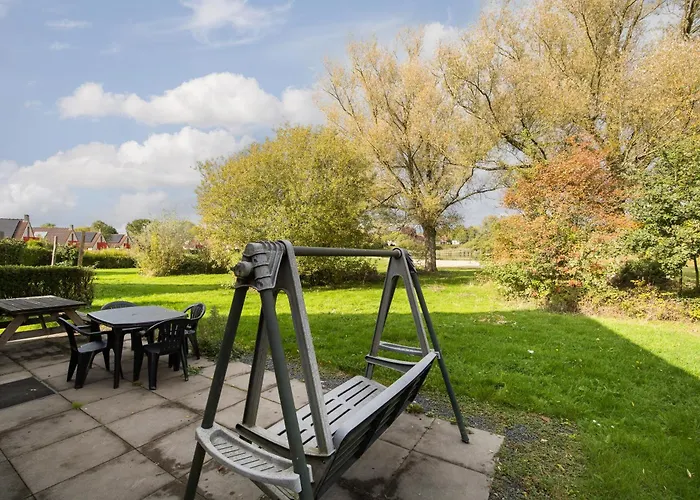 6 - Persoons Lakeside 35