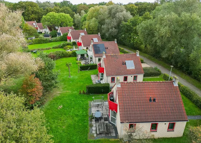 6 - Persoons Lakeside 35 * Ewijk